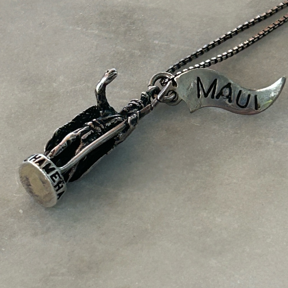 “King Kamehameha & Maui” Sterling Silver Charms & Box Chain - Picture 6 of 9